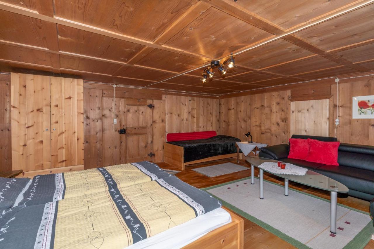 شقة Haus Holzwurm Raggal المظهر الخارجي الصورة